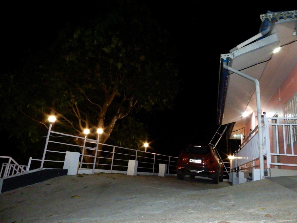 Drizzle Valley Cottage Munnar Exterior photo